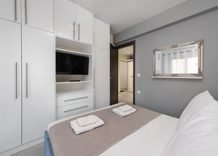 Modern Colorful House 4 Rhodos * Rhodes City